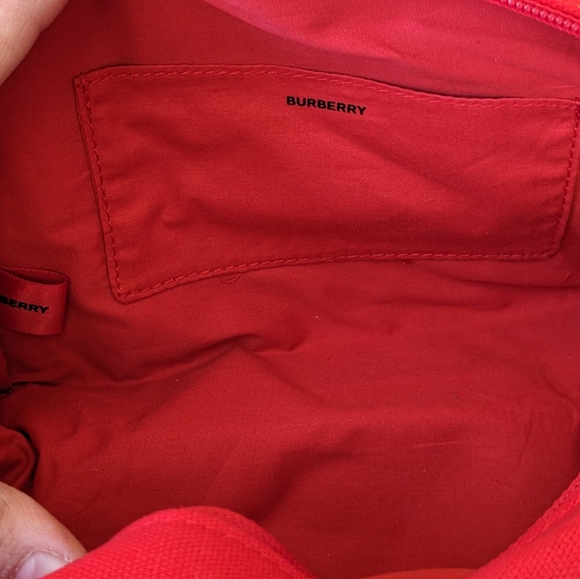 Burberry Pouch converted into to shoulder bag or cross body - Picture 11 of 16